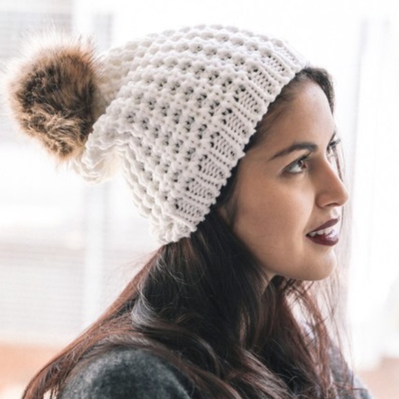 MOCHA POMPOM BEANIE - Picture 4 of 4